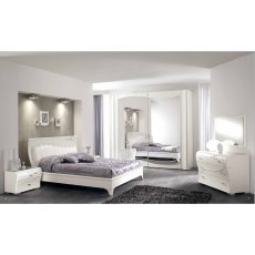 Saltarelli Diadema Upholstered storage bed with Head and Sides.