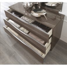 Camel Group Platinum Silver Birch 3 Drawer Single Dresser Camel Group Platinum Silver Birch 3 Drawer Single Dresser